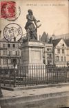 CPA Beauvais La Statue de Jeanne Hachette 