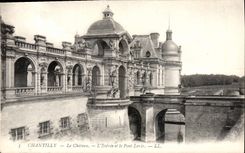 CPA Chantilly Le Chateau L'Entree et le Pont Levis 
