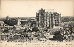CPA Beauvais Vue sur la Cathedrale prise de l'Eglise Saint Etienne 