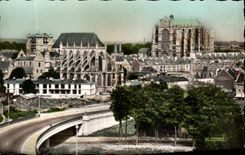 CPA Beauvais Oise Le Pont de Paris l'Eglise St Etienne et la Cathedrale St Pierre 