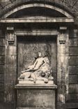 CPA Compiegne Le Parc la force domptee par l'amour Lion