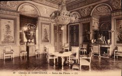 CPA Chateau de Compiegne Salon des Fleurs 