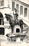 CPA Chateau de Pierrefonds Statue de Louis d'Orleans par Fremiet 