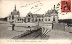 CPA Chateau de Chantilly Vue prise de la Terrasse 