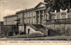CPA Compiegne Le Chateau Facade sur le Parc 