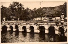 CPA Nimes Gard Jardin de la Fontaine Les Bains Romains 