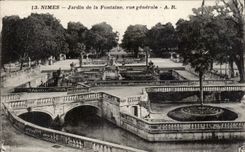 CPA Nimes Jardin de la Fontaine vue generale 