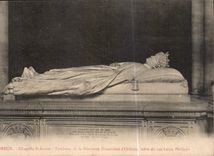 CPA Dreux Chapelle St Louis Tombeau de la Duchesse Douiriere d'Orleans mere du roi Louis Philippe 