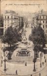 CPA Lyon Place de la Republique Monument Carnot 