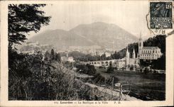 CPA Lourdes la Basilique et la Ville 