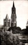 CPA Senlis Oise La Cathedrale et les Jardins du Chateau 