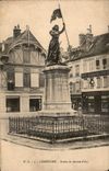 CPA Compiegne Statue de Jeanne d'Arc Horlogerie Bijouterie Maison Beauvais Renard