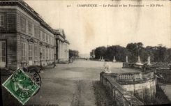 CPA Compiegne Le Palais et les Terrasses 