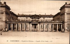 CPA Compiegne Facade du Chateau 