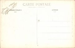 CPA Pierrefonds La Rue de L'Eglise et la Chateau 