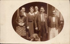 CARTE PHOTO Femmes Chien Restaurant