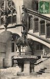 CPA Pierrefonds Le Chateau La Statue du duc d'Orleans Fondateur du château