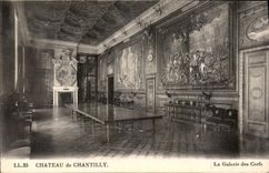 CPA Chateau de Chantilly La Galerie des Cerfs 