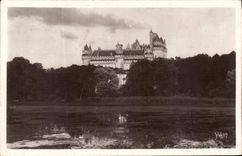 CPA Chateau de Pierrefonds Vue generale prise de l'Etang 