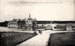 CPA Chantilly vue generale prise de la Route des Lions 