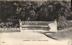 CPA Compiegne le Parc le Banc de Napoleon 