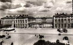 CPM Compiegne Oise le Chateau 18e siecle 