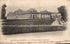 CPA Chateau de Chantilly la Porte Saint Denis et les Ecuries 