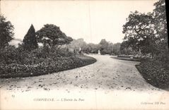 CPA Compiegne l"Entree du Parc 