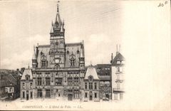 CPA Compiegne l'Hotel de ville 