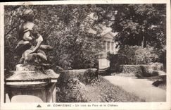 CPA Compiegne un coin du Parc et le Chateau 
