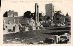 CPA Arles Theatre Antique qui aurait ete commence sous le siecle d'Auguste 