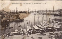 CPA Marseille vue generale du Vieux Port Bateaux
