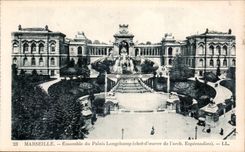 CPA Marseille Ensemble du Palais Longchamp Chef d'Oeuvre de l'arch Esperandieu 