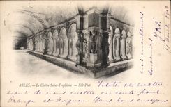 CPA Arles le Cloitre Saint Tropbisme 