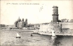 CPA Marseille le Fort St Jean et la Cathedrale 