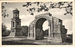 CPA St Remy de Provence l'Arc et le Mausolee 