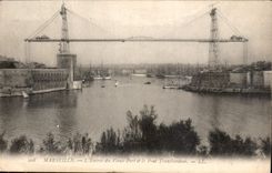 CPA Marseille l'Entree du Vieux port et le Pont Transbordeur 