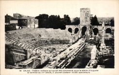 CPA Arles Theatre Antique aui aurait ete commence sous le siecle d'Auguste et termine au III siecle 