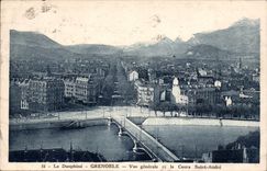 CPA Le Dauphine Grenoble vue generale et le Cours Saint Andre 