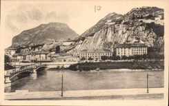 CPA Grenoble vue sur l'Isere le Casque de Neron et les Forts 