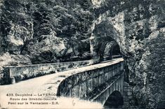 CPA Dauphine le Vercors route des Grands Goulets pont sur la Vernaison 