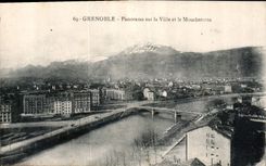 CPA Grenoble Panorama sur la Ville et le Moucherotte 