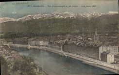 CPA Grenoble vue panoramique et les Alpes 