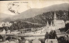 CPA Lourdes la Basilique 