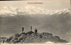 CPA Argeles Gazost le fond d'Azun vu des Hauteurs de Peyre Dufau au dessus de Beaucens