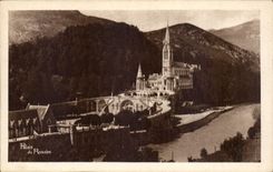 CPA Lourdes Palais du Rosaire la Basilique et l'Asile 