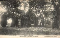 CPA Les Pyrenees Lourdes Xe Station du Calvaire 