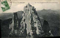 CPA Environs de Grenoble les Trois Pucelles et le Massif de la Chartreuse 