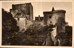 CPA Chateaux de la Loire Chateau de Loches Indre et Loire le Donjon et la Tour Louis XI 
