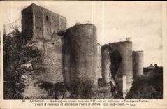 CPA Loches le Donjon Mon hist du XII siecle attribue a Foulques Nerra Tours d'enceinte et ancienne P